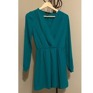 FOREVER 21 Long Sleeve Dress